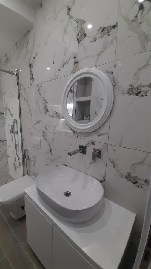 Sea & Sun Apartment Вльора Екстер'єр фото