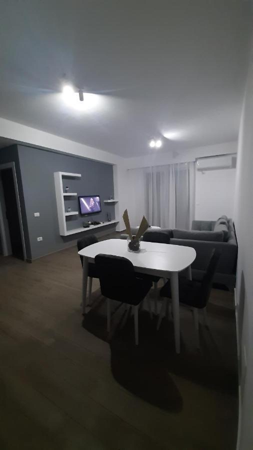 Sea & Sun Apartment Вльора Екстер'єр фото