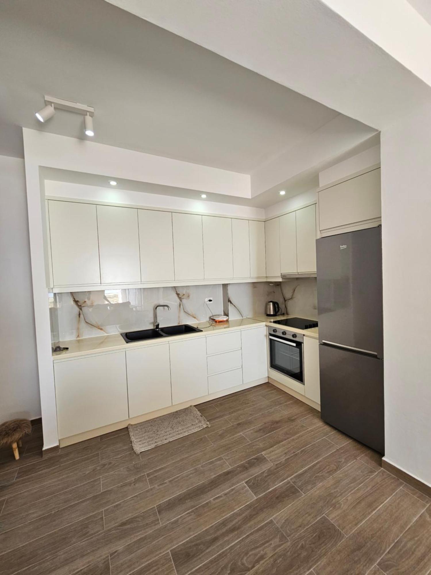 Sea & Sun Apartment Вльора Екстер'єр фото