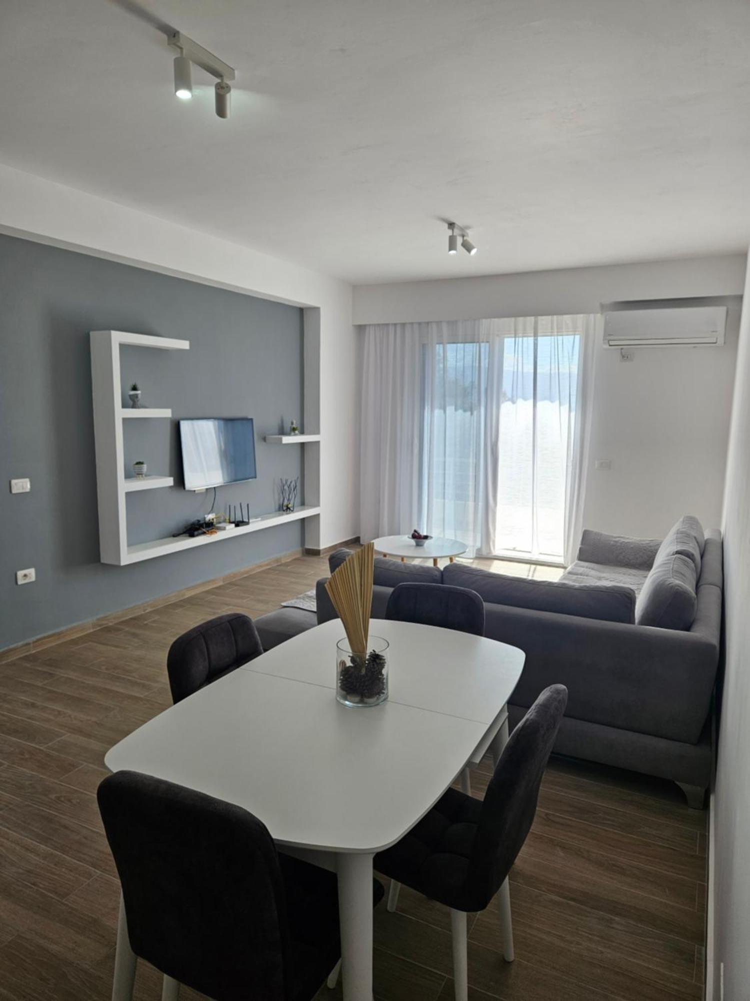 Sea & Sun Apartment Вльора Екстер'єр фото