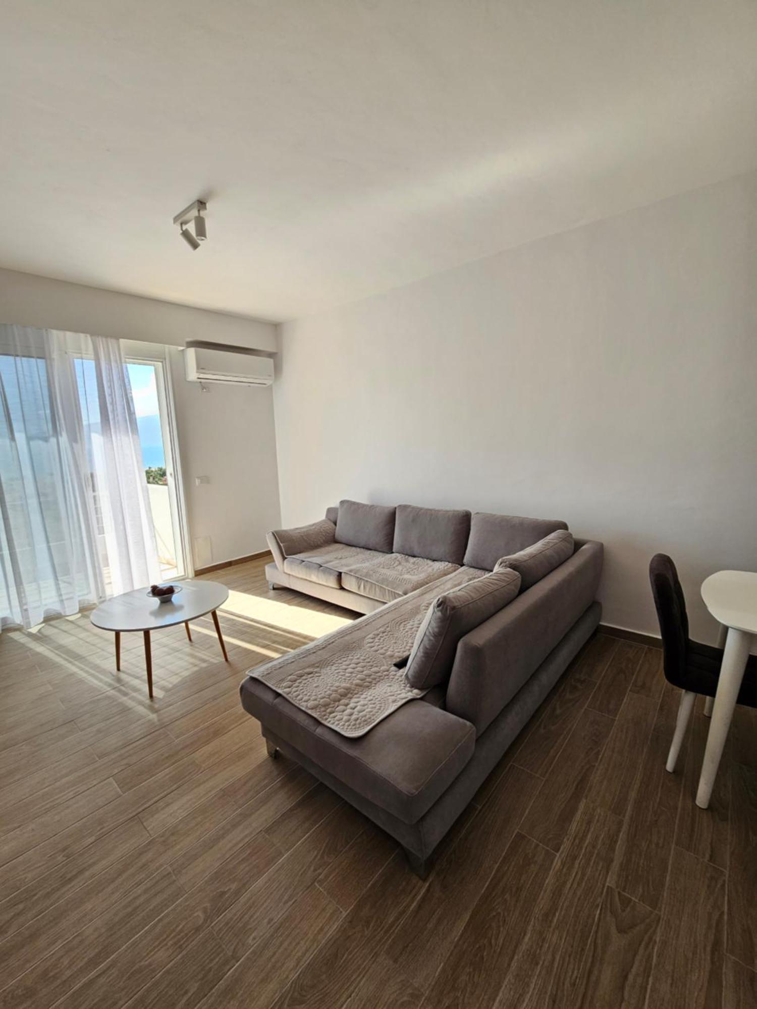 Sea & Sun Apartment Вльора Екстер'єр фото